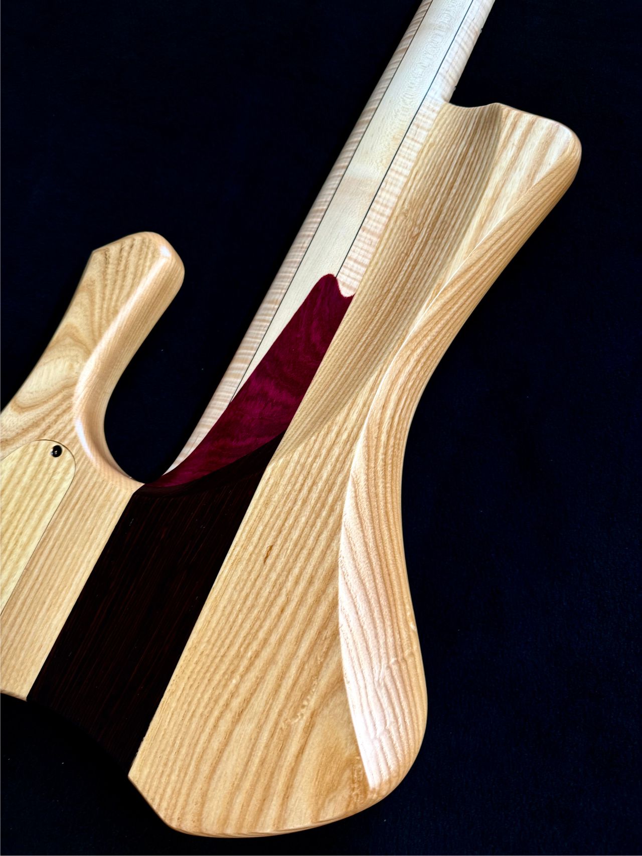 MG Fretless 5 strings-3